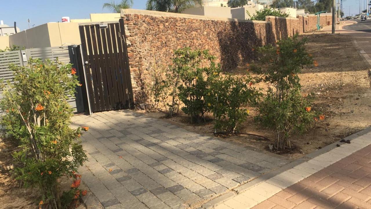 Rom Hatayelet Arad Bagian luar foto